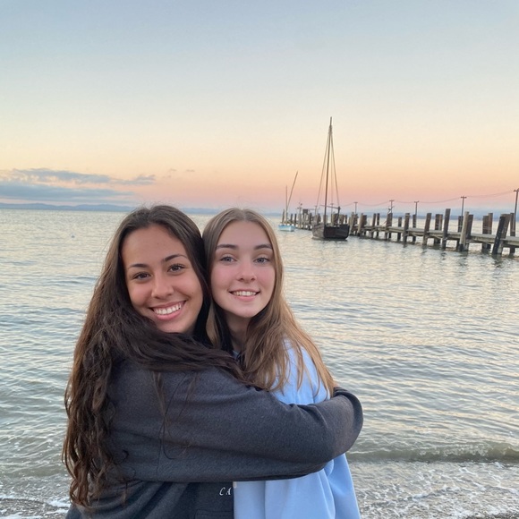 Meet the Posher Other - Meet your Posher, Monique